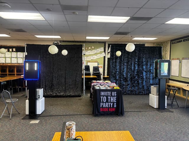 Photo Booth in Eastvale, CA